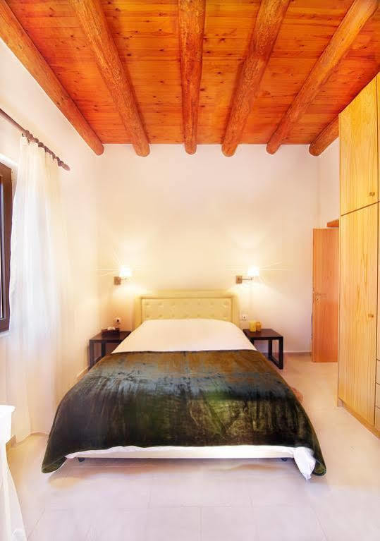 Villa Zoúrva Exteriér fotografie